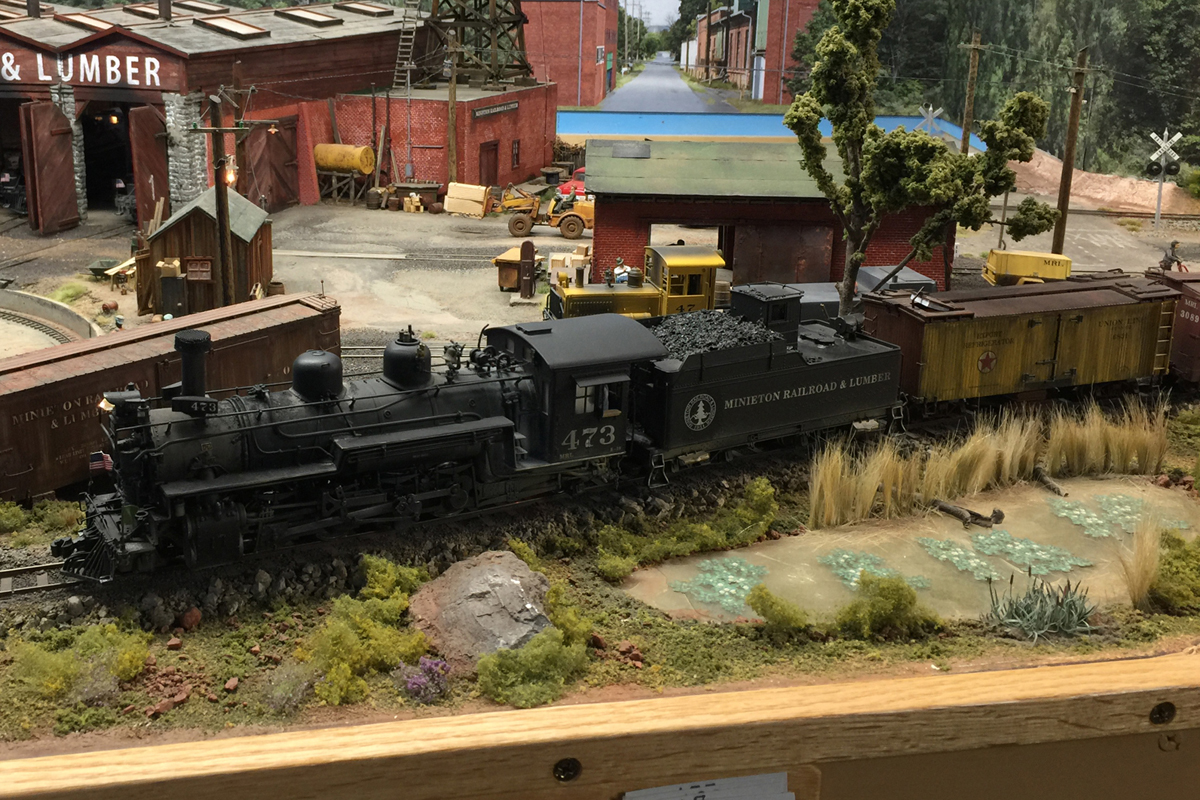 Wayne Pierce's Minieton Railroad & Lumber Co. steam locomotive #475. Wayne Pierce's Minieton Railroad & Lumber Co. steam locomotive #475.